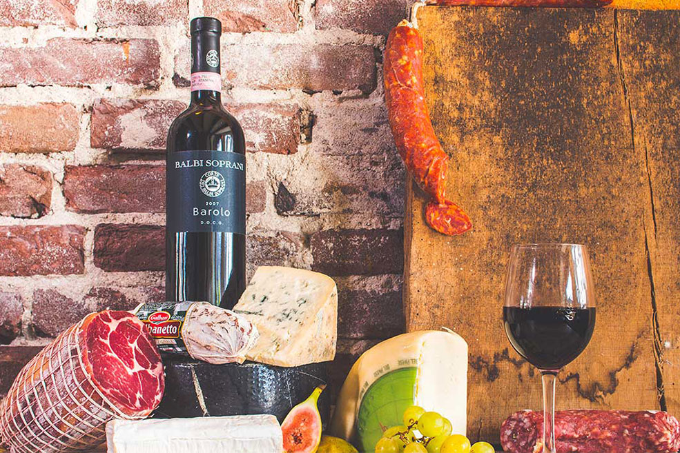 Vooorgerechten en wijn bij Ristorante Sardinia